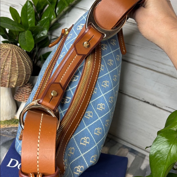 Dooney & Bourke Light Blue and Tan Shoulder Bag - Picture 6 of 11